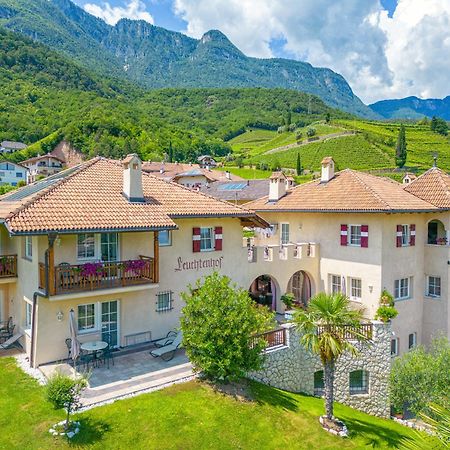 Leuchtenhof Caldaro Bagian luar foto