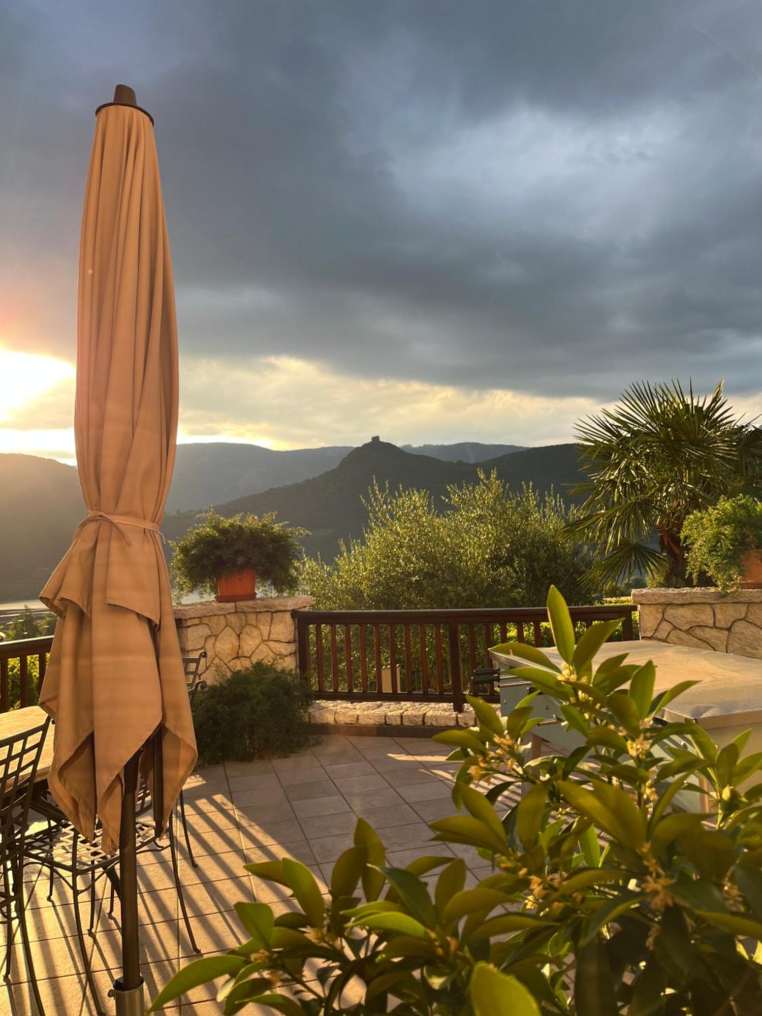 Leuchtenhof Caldaro Bagian luar foto