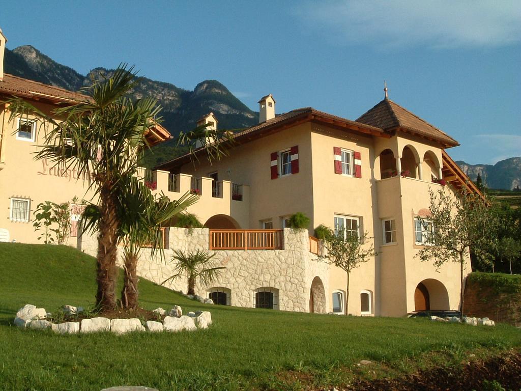 Leuchtenhof Caldaro Bagian luar foto